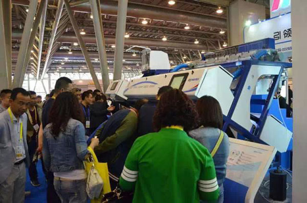 Baru Diluncurkan pemogokan CI Seri Sorter Infrared Warna pada tahun 2015 Cina Bibit dan Expo Kacang